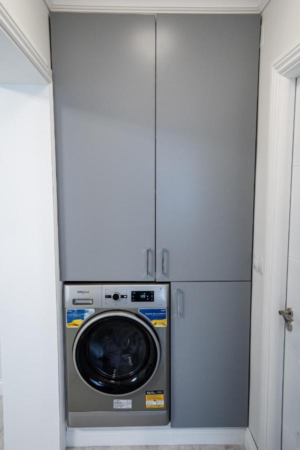 Gabi Apartament Suceava Exterior foto